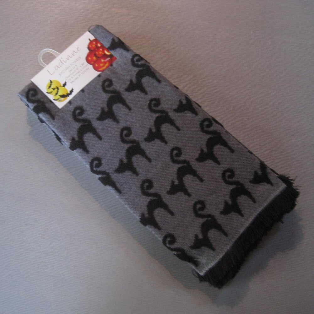 LADINNE SET OF 3 KITCHEN TOWELS HALLOWEEN MOTIF FRINGE 20 X 30 NIP